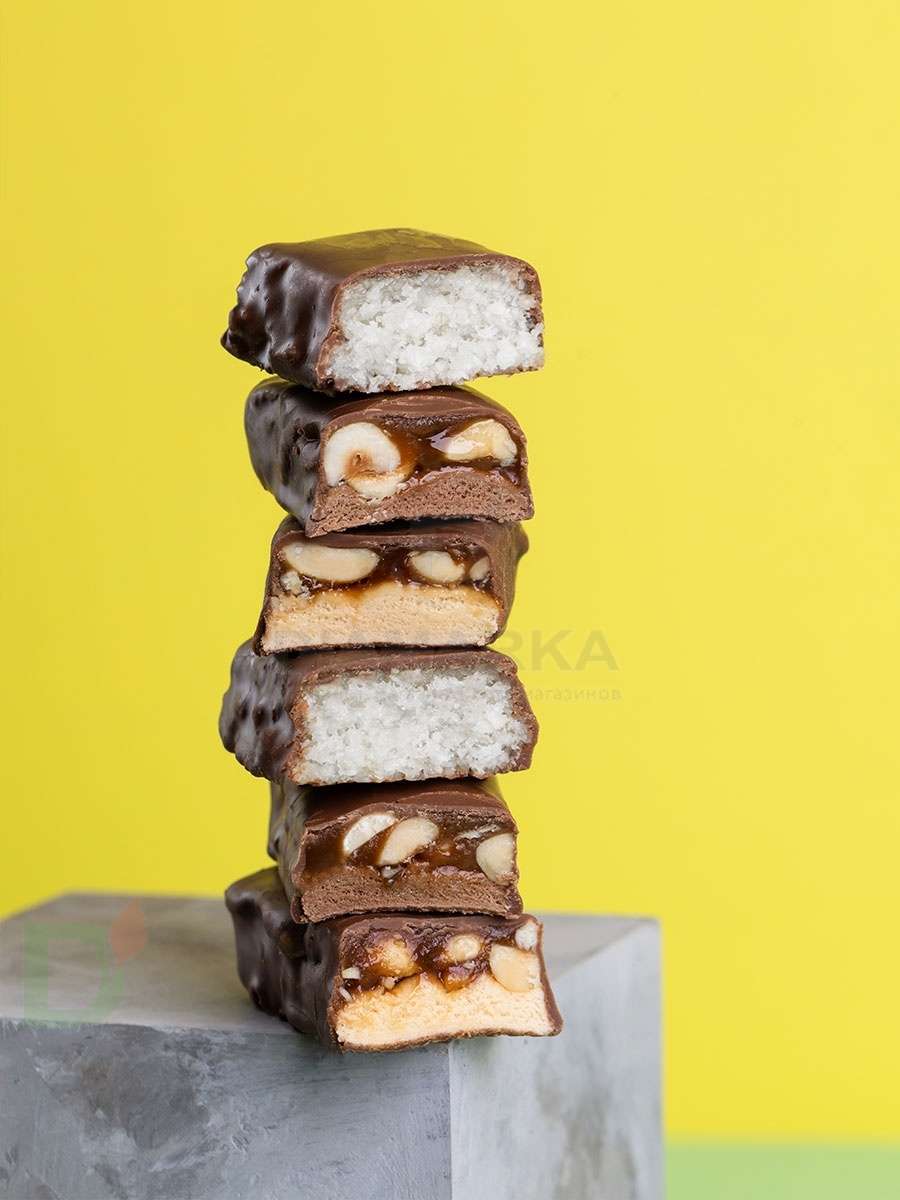 Батончик протеиновый FitnesShock Шоколадная карамель-фундук 50гр. в Москве